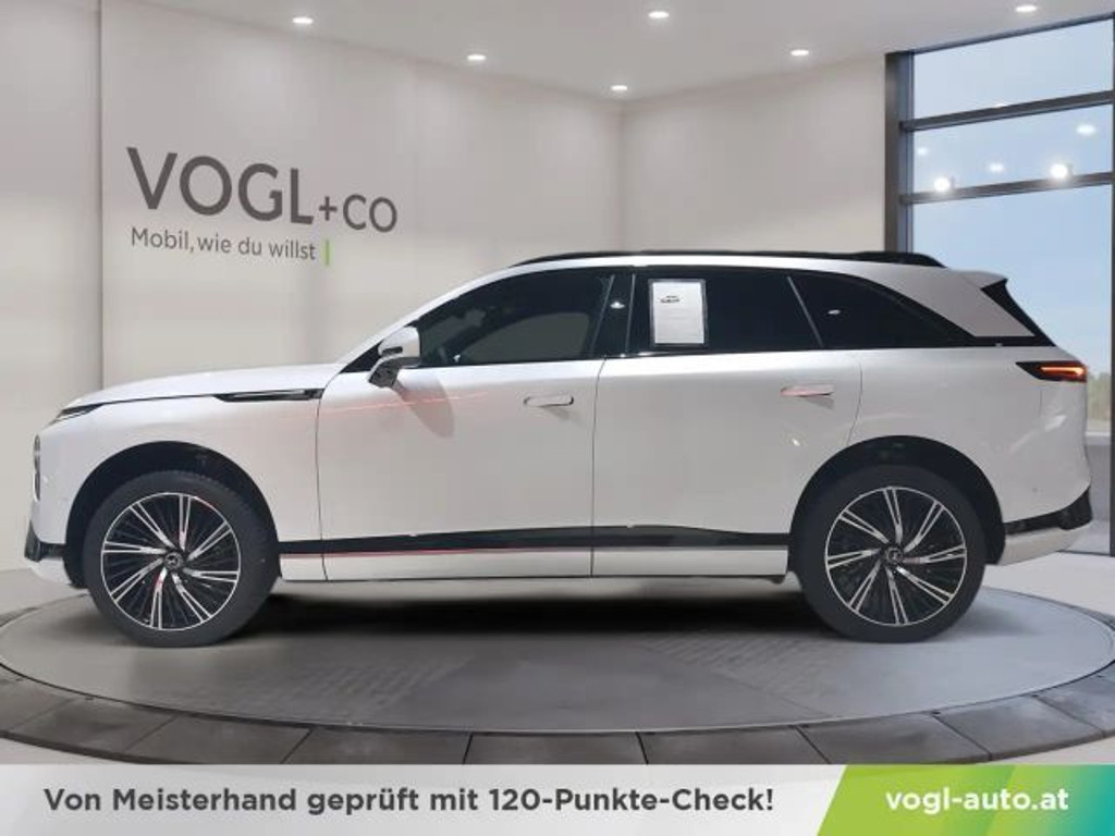 Xpeng G9