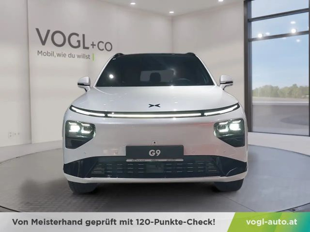 Xpeng G9