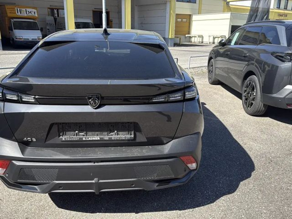 Peugeot 408