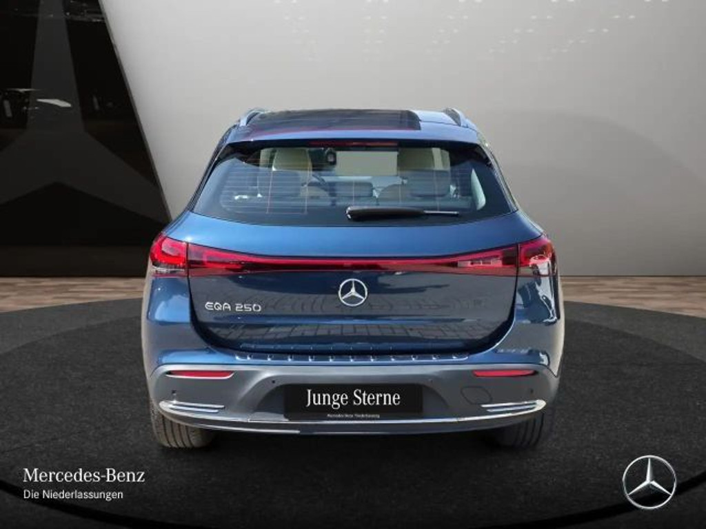 Mercedes-Benz EQA