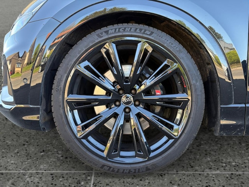 Audi SQ8