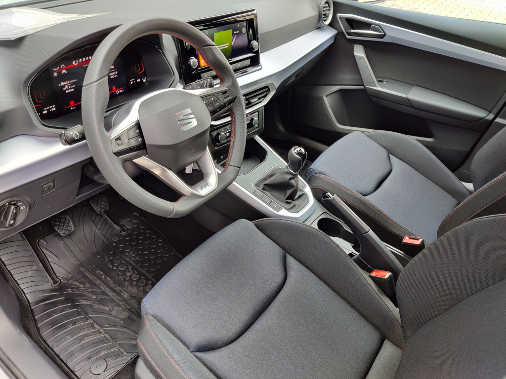 Seat Arona
