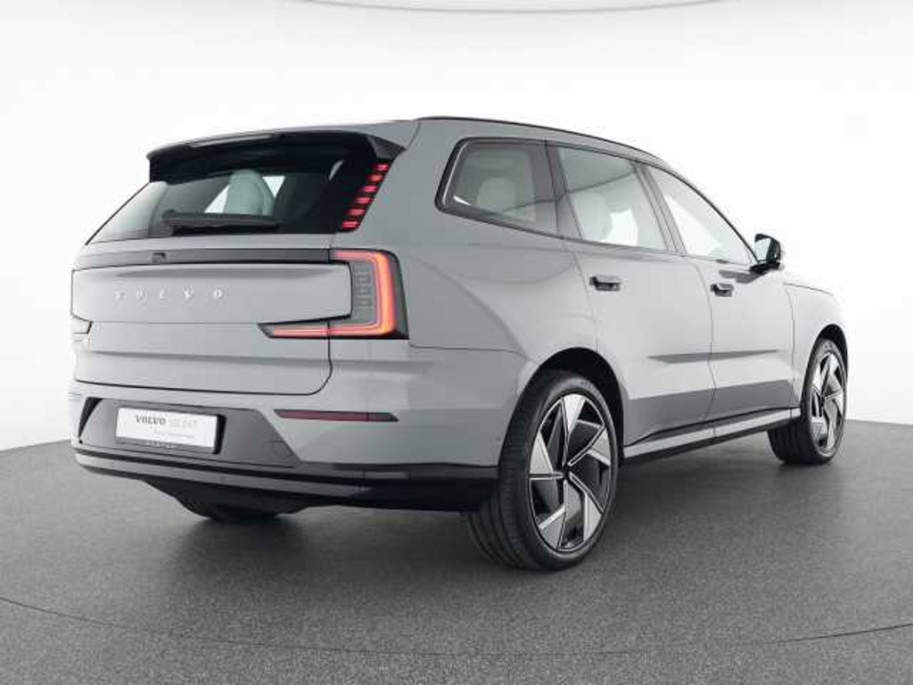 Volvo EX90