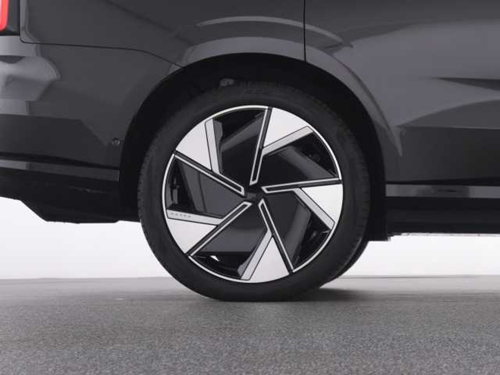 Volvo EX90