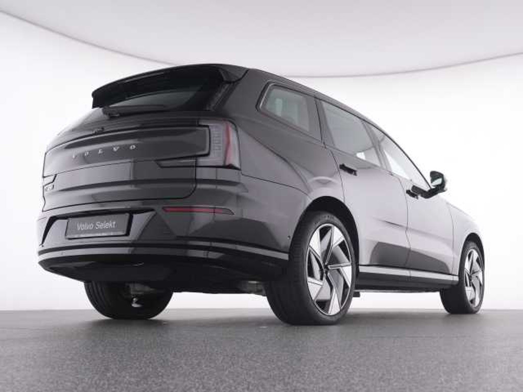 Volvo EX90