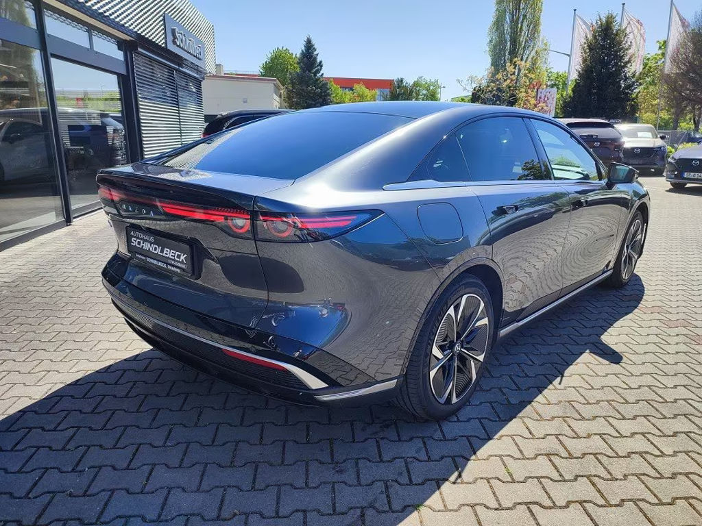 Mazda 6e