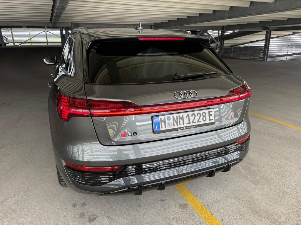Audi Q8 e-tron