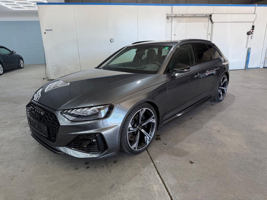 Audi RS4