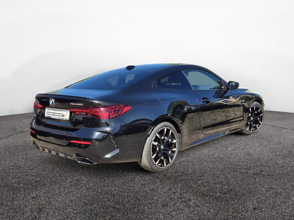 BMW M440