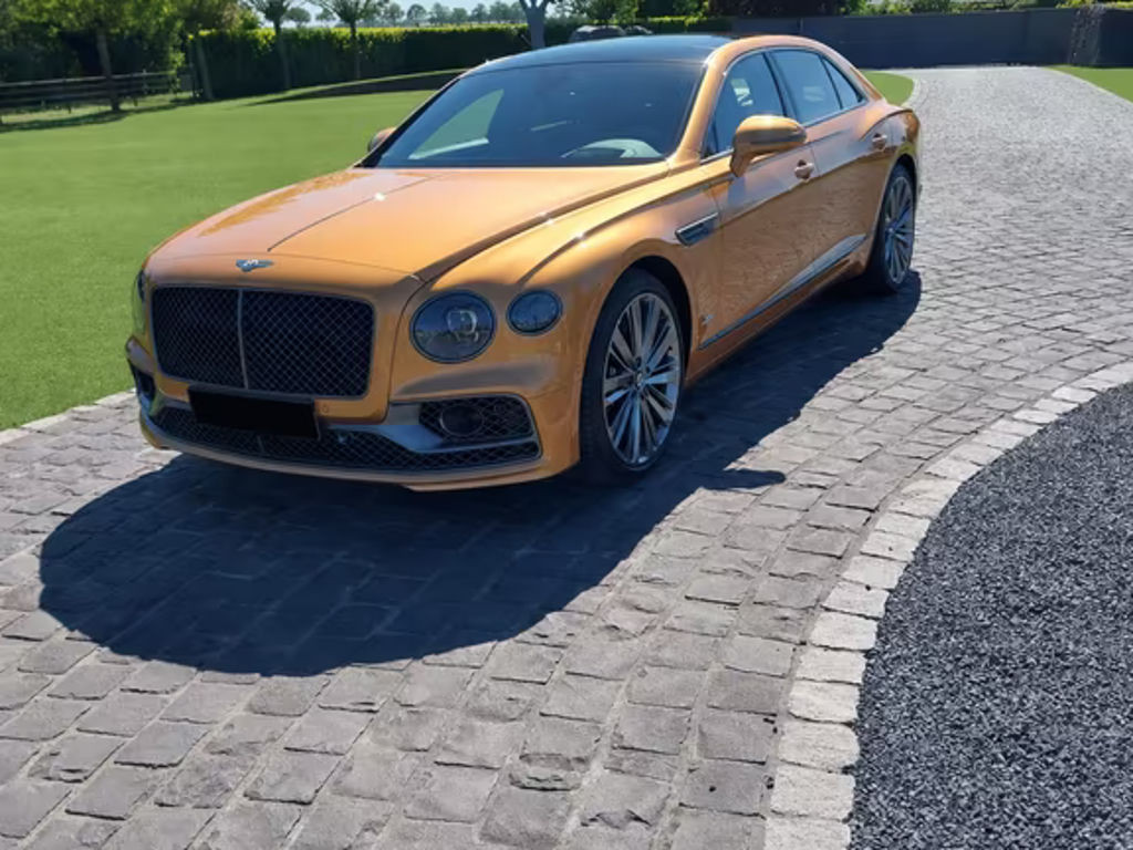 Bentley Flying Spur 2024 Benzine
