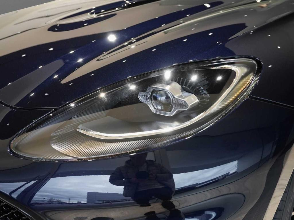 Aston Martin DBX