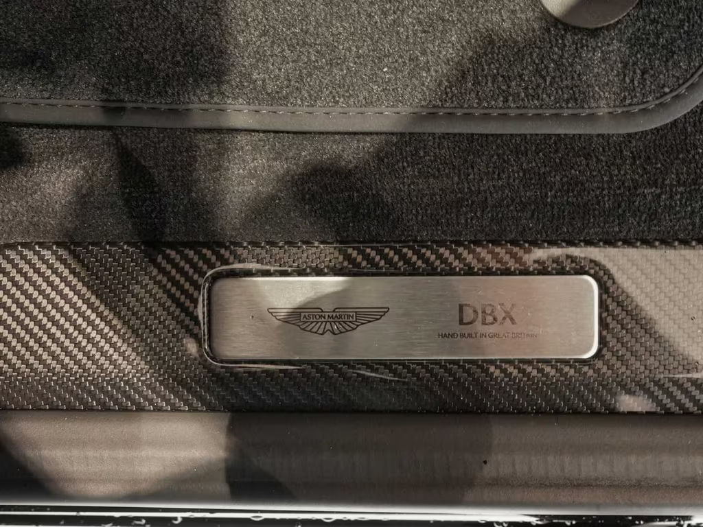 Aston Martin DBX