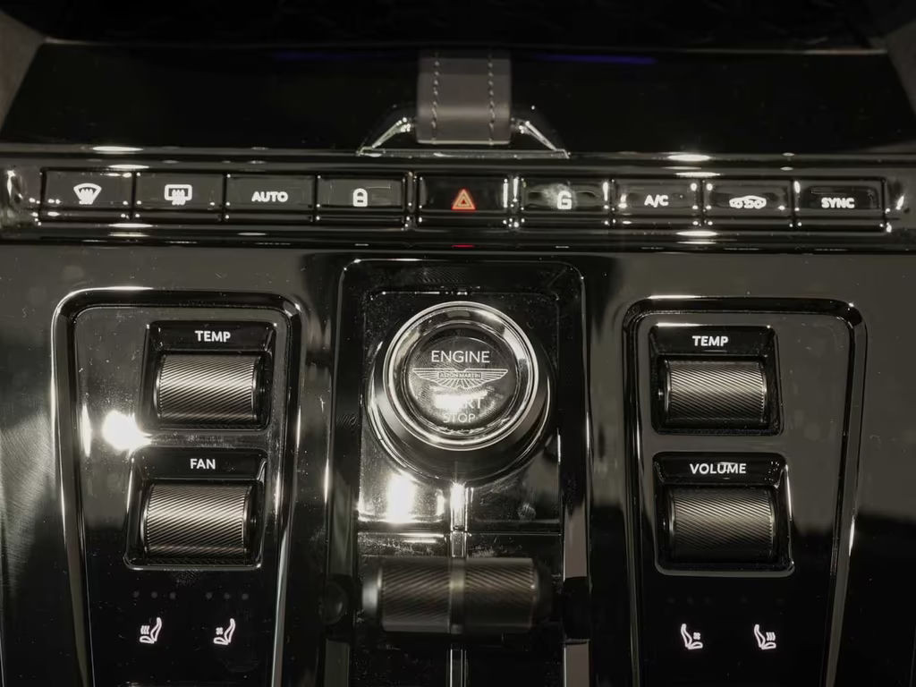 Aston Martin DBX