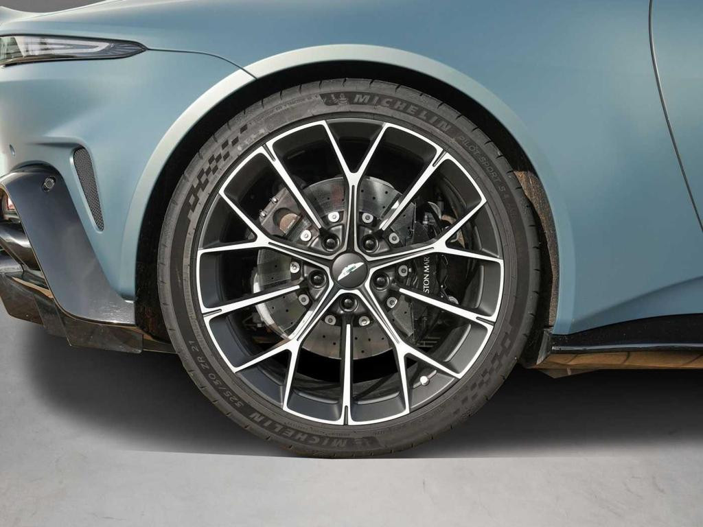 Aston Martin V8 Vantage