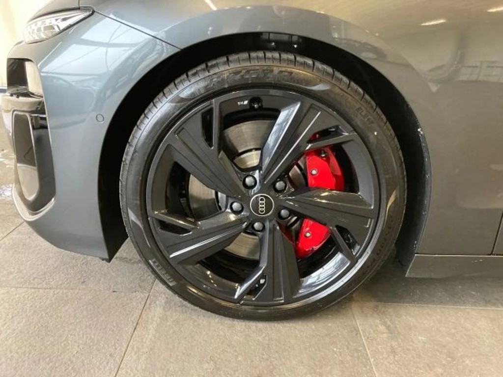 Audi S6 e-tron