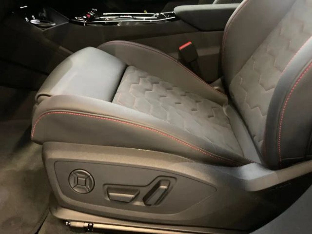 Audi S6 e-tron