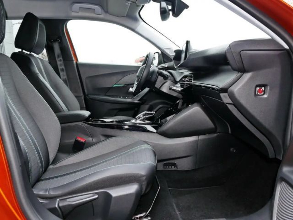 Peugeot e-2008