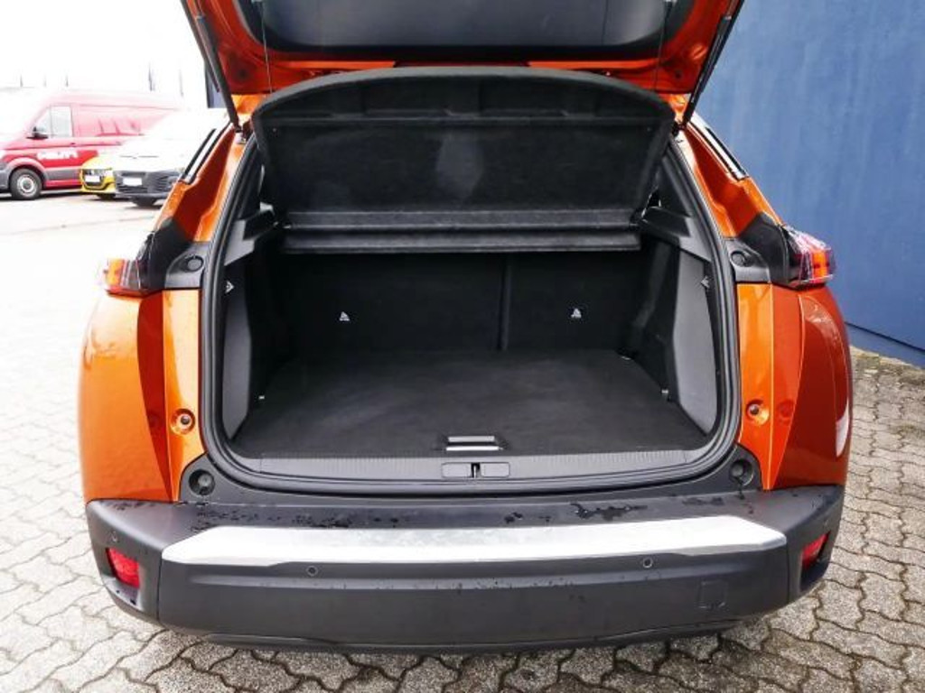 Peugeot e-2008