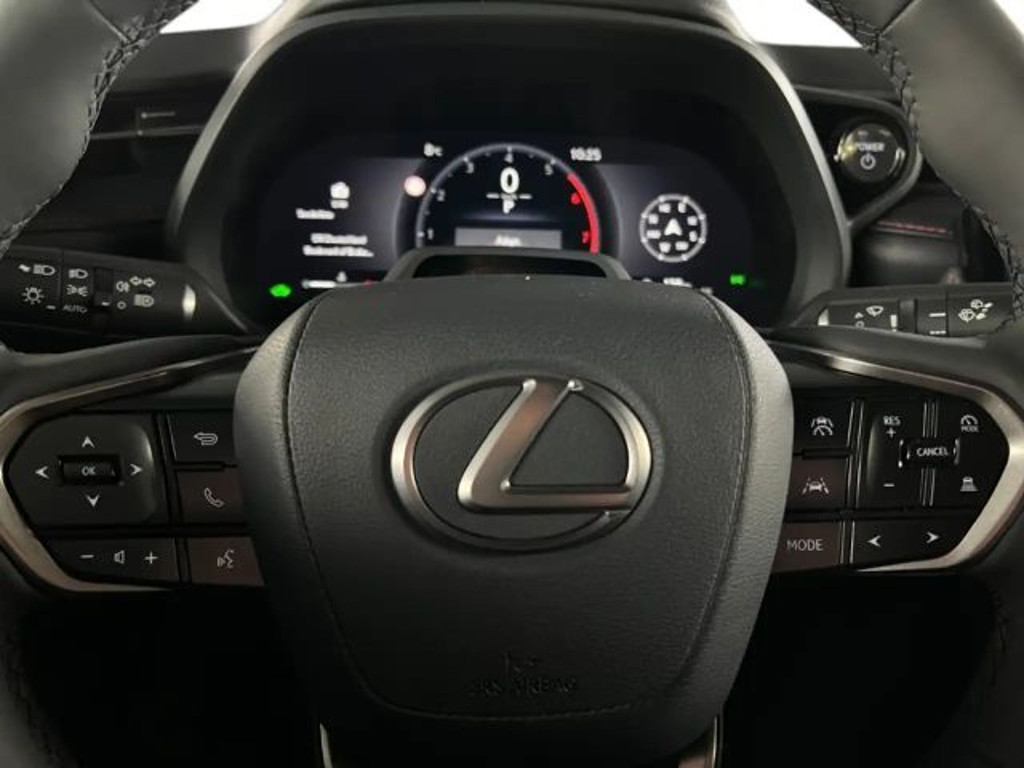 Lexus LBX