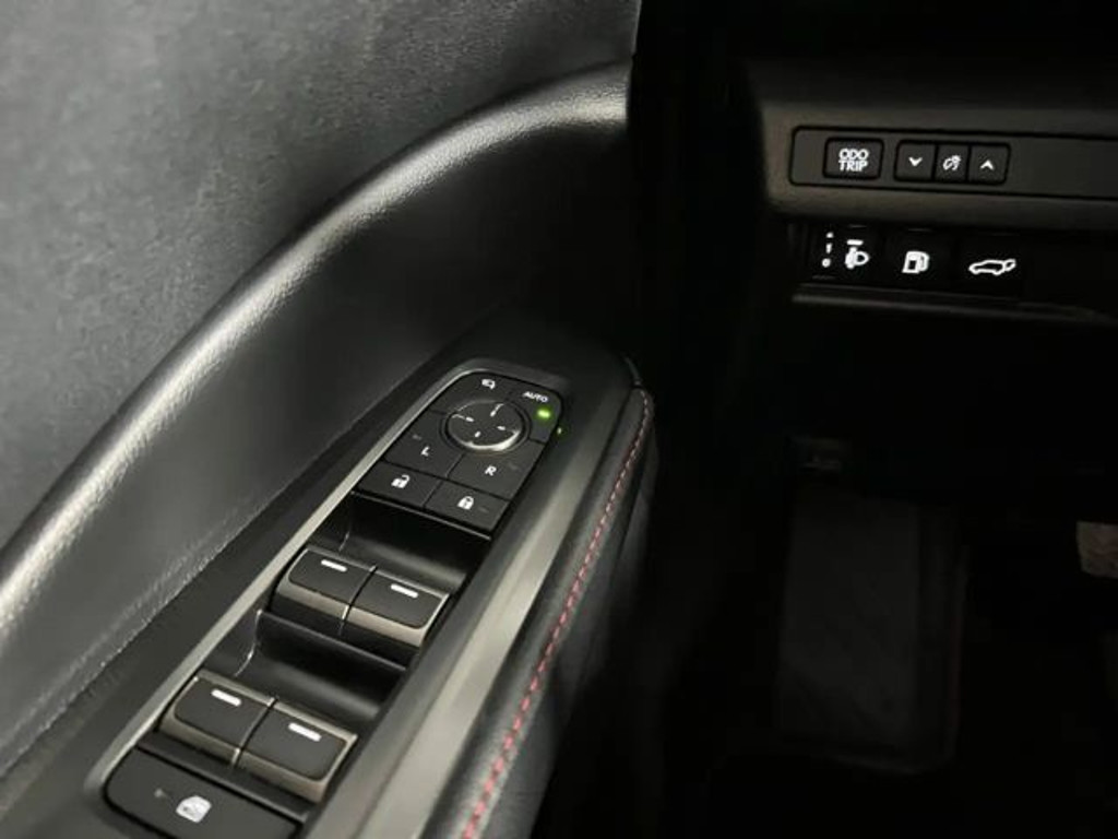 Lexus LBX