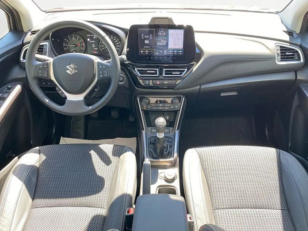 Suzuki S-Cross