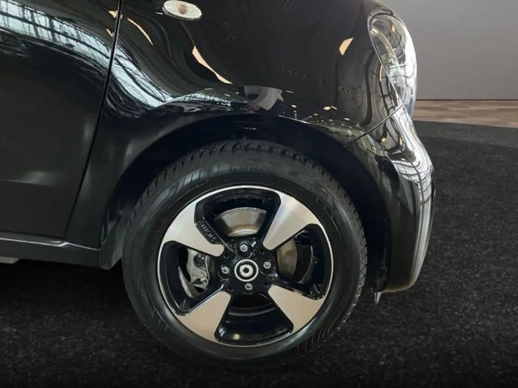 Smart EQ forfour