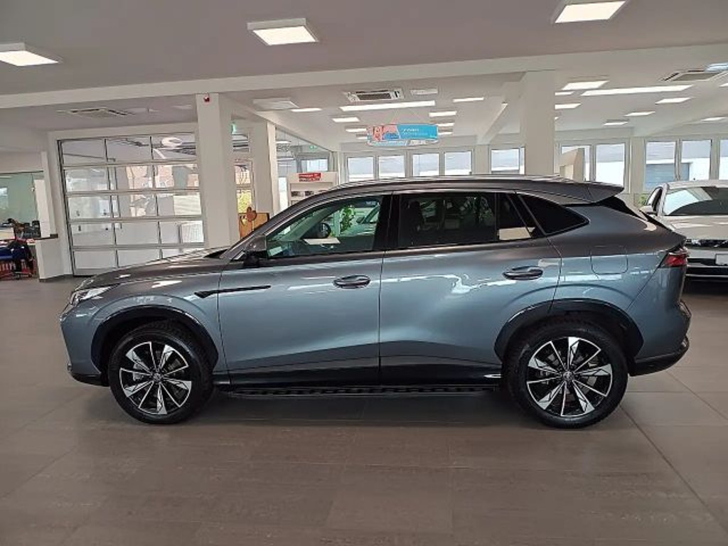 MG HS