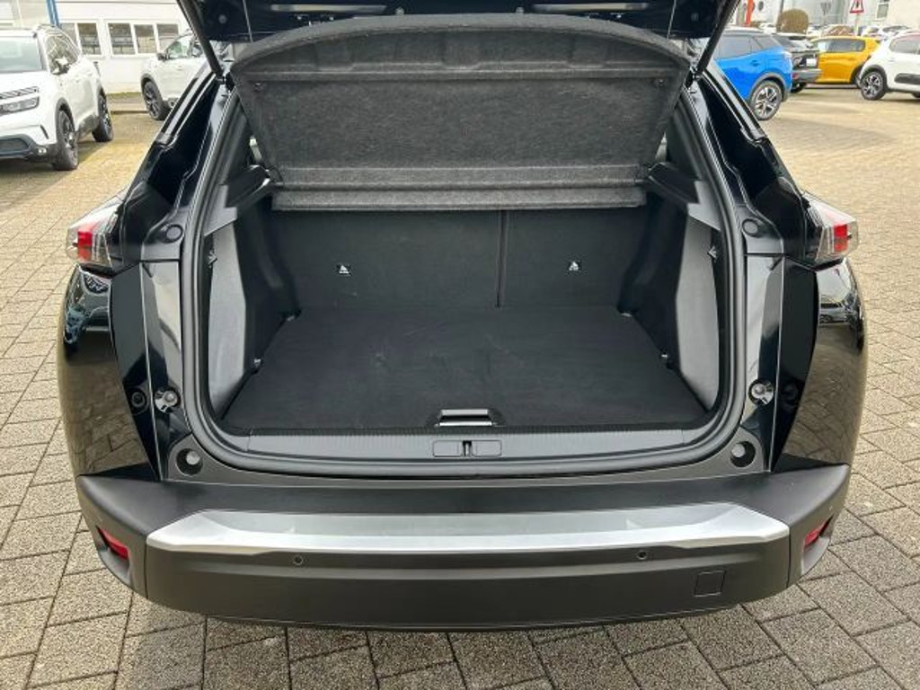 Peugeot e-2008