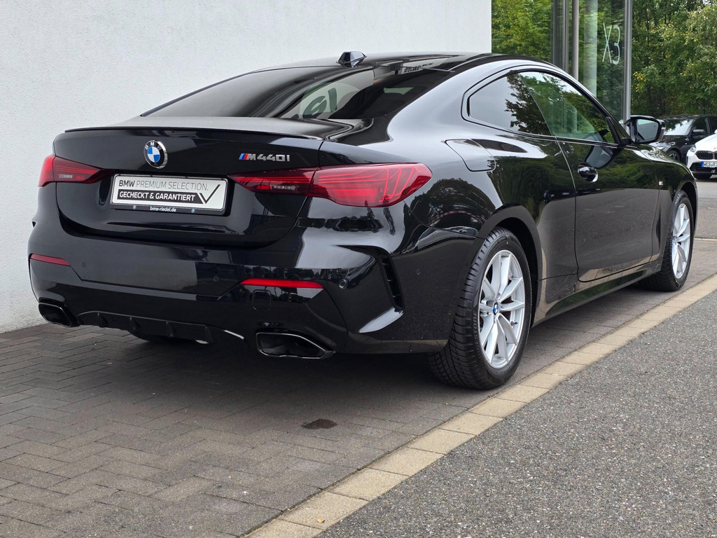 BMW M440