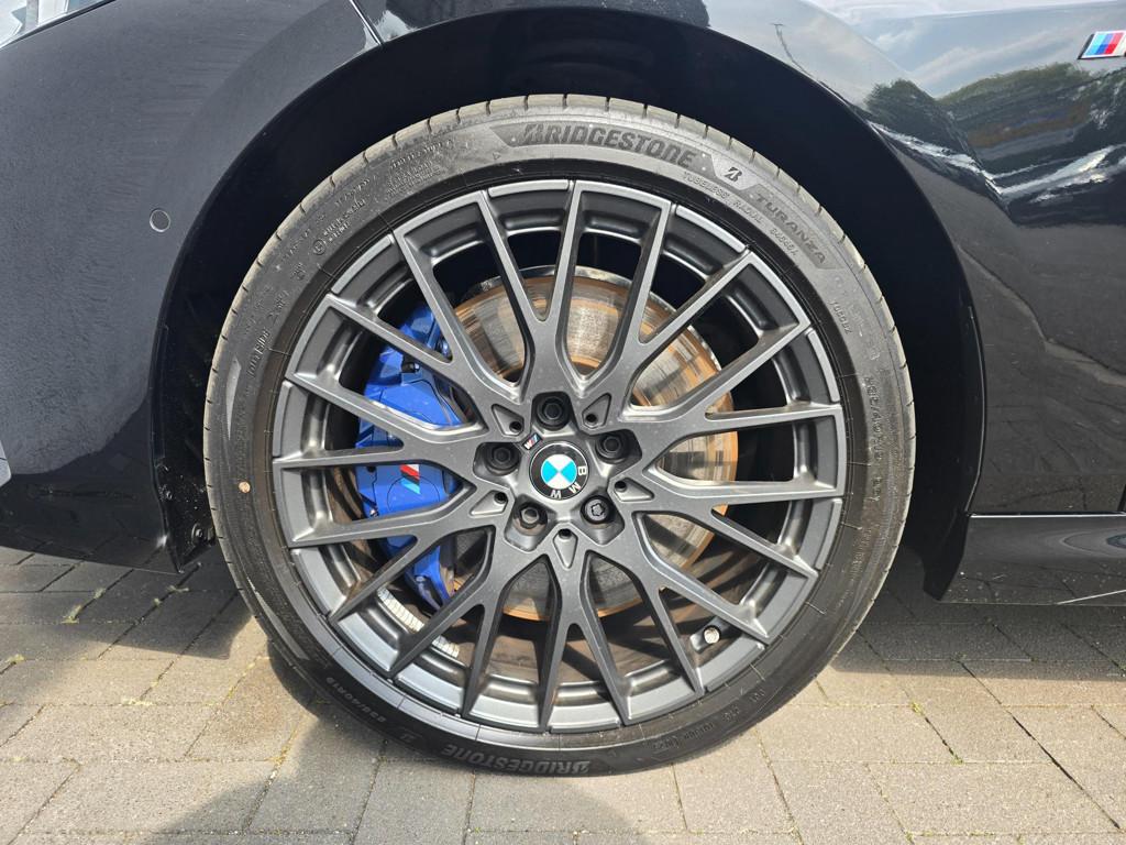 BMW M235