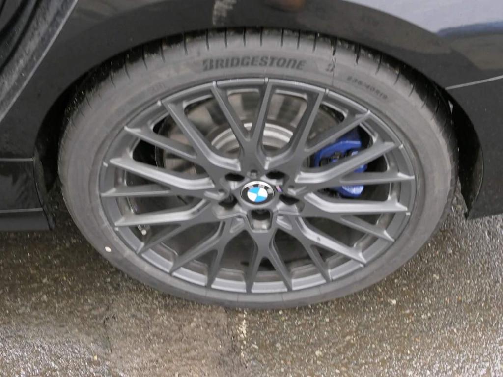 BMW M235