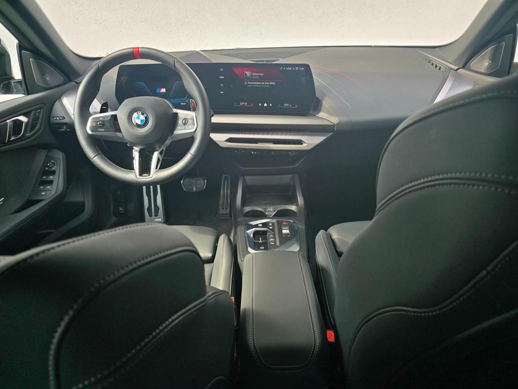 BMW M235