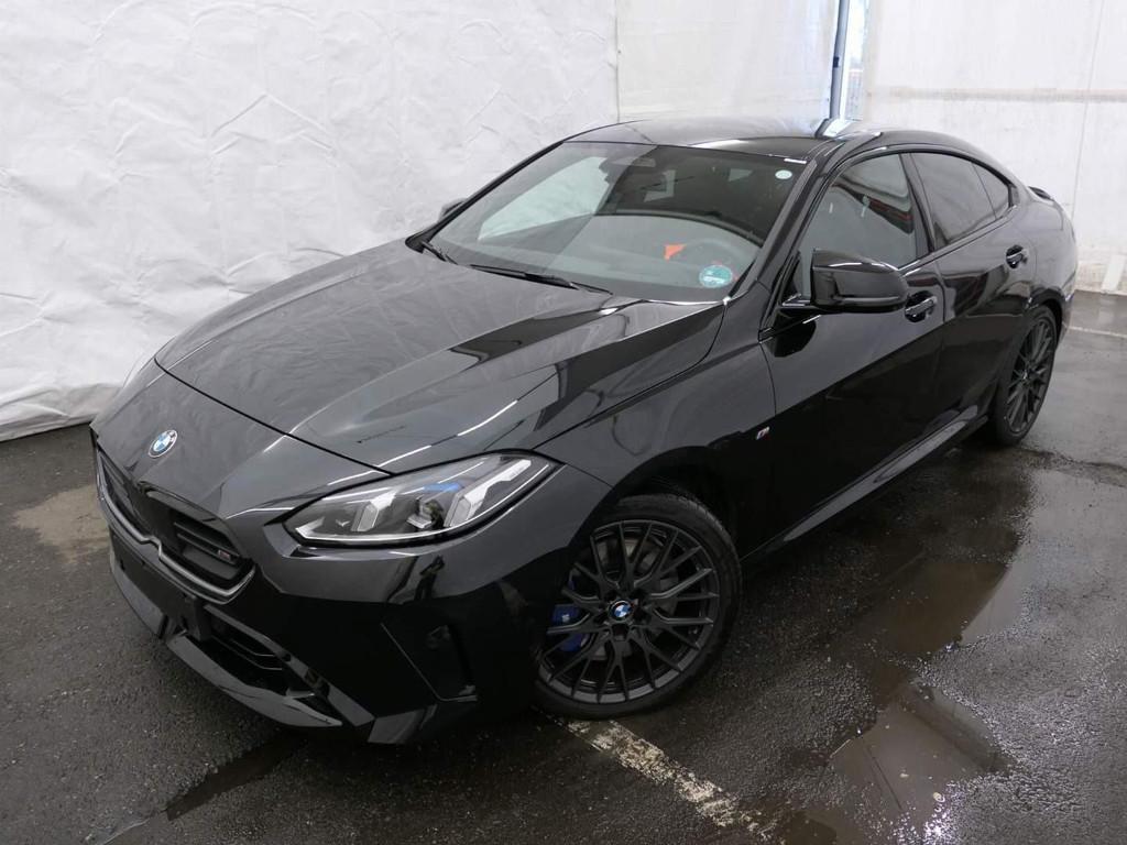 BMW M235
