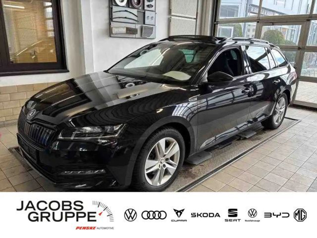 Skoda Superb 2023 Hybride Benzine