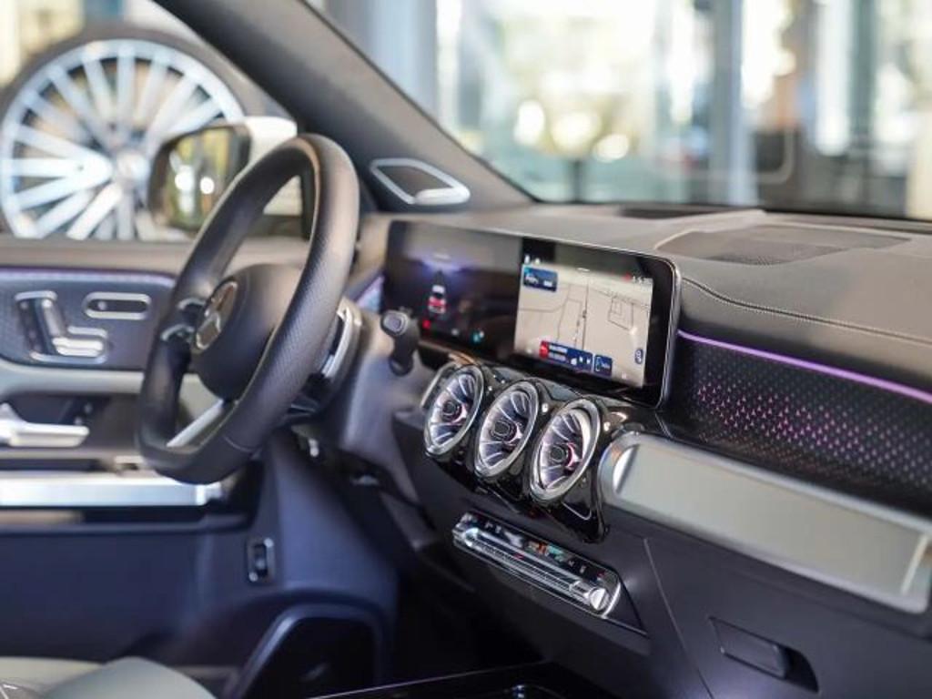 Mercedes-Benz EQB