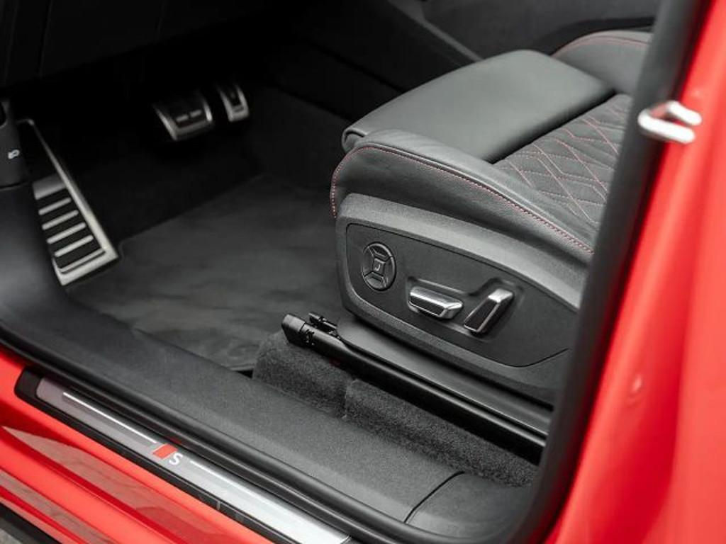 Audi SQ6 e-tron
