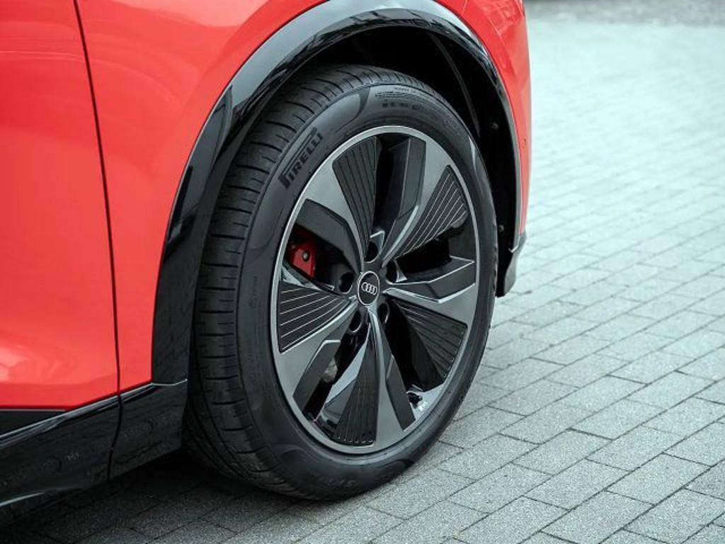 Audi SQ6 e-tron
