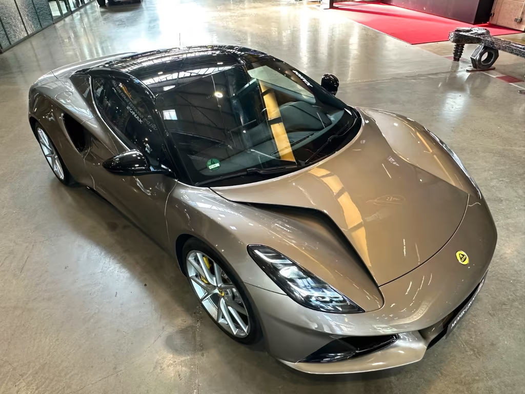 Lotus Emira