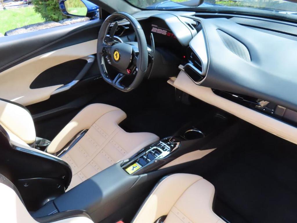 Ferrari 296 GTS
