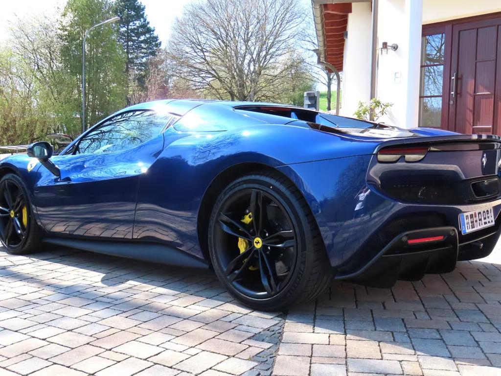 Ferrari 296 GTS