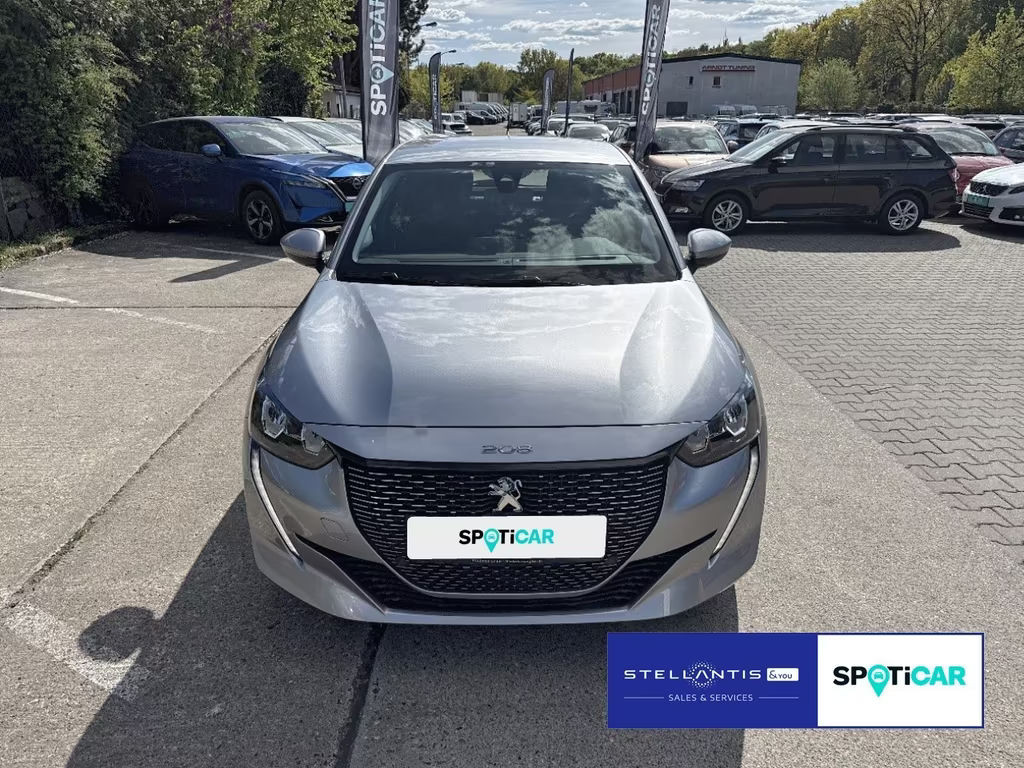 Peugeot e-208