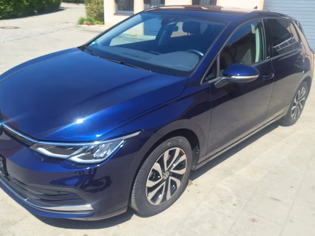Volkswagen Golf 2023 Benzine