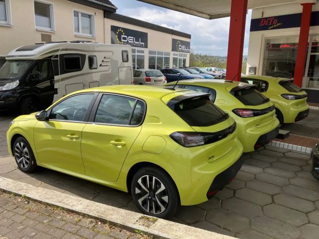 Peugeot 208