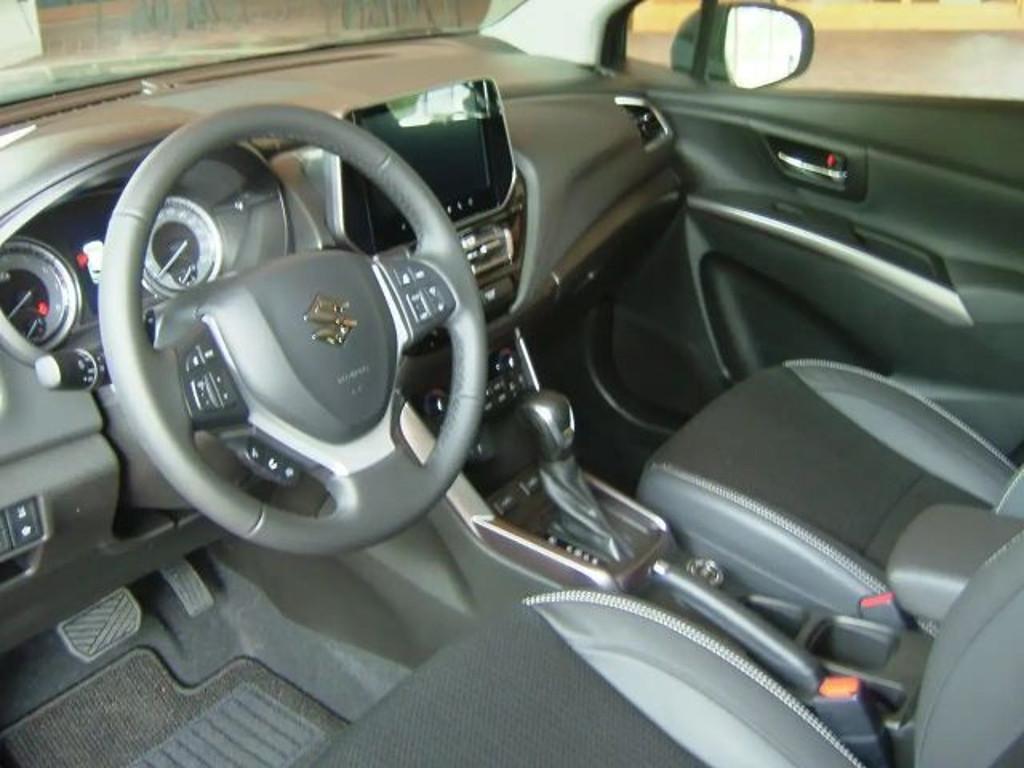 Suzuki S-Cross