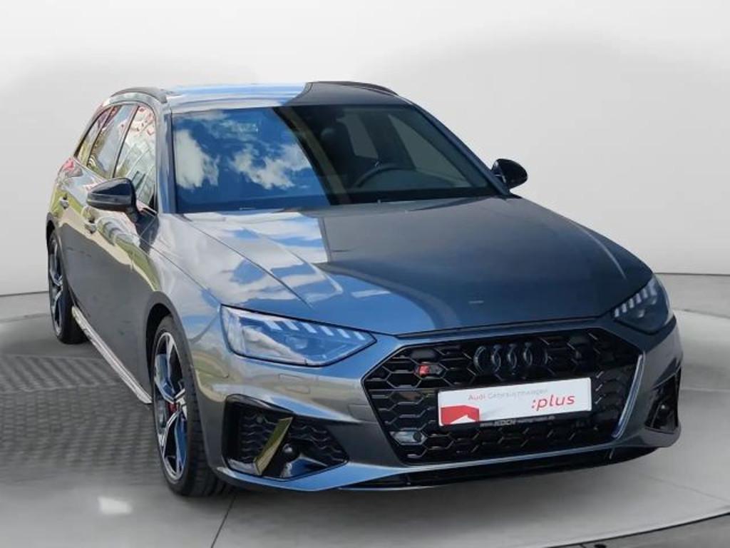 Audi S4