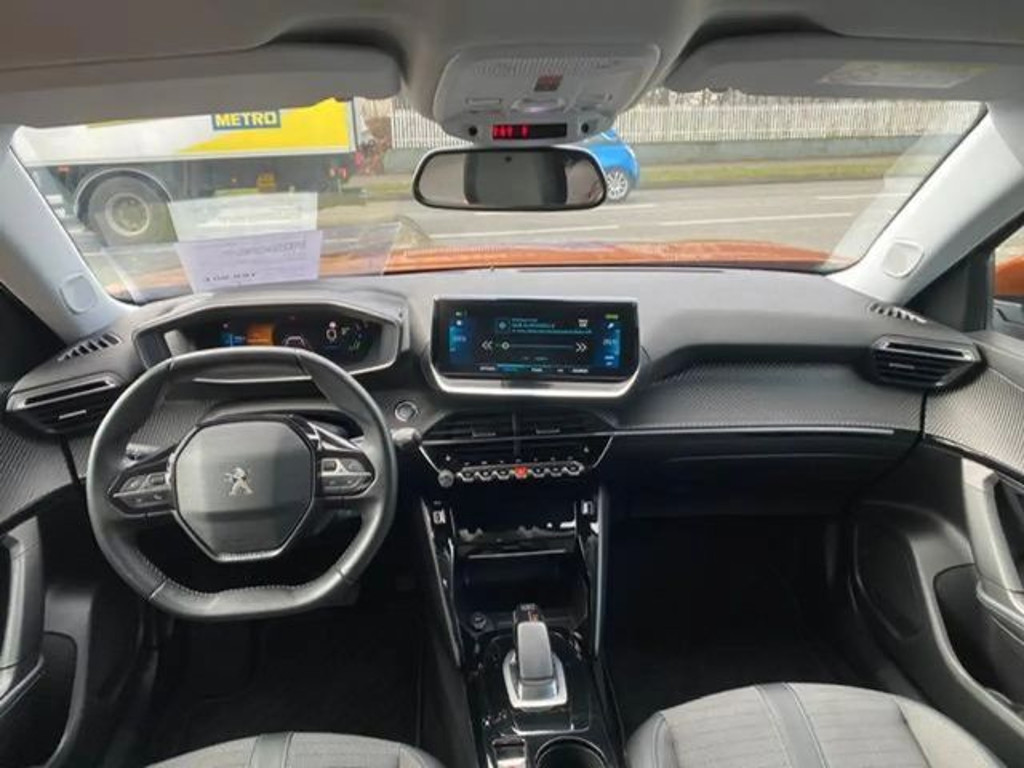 Peugeot e-2008