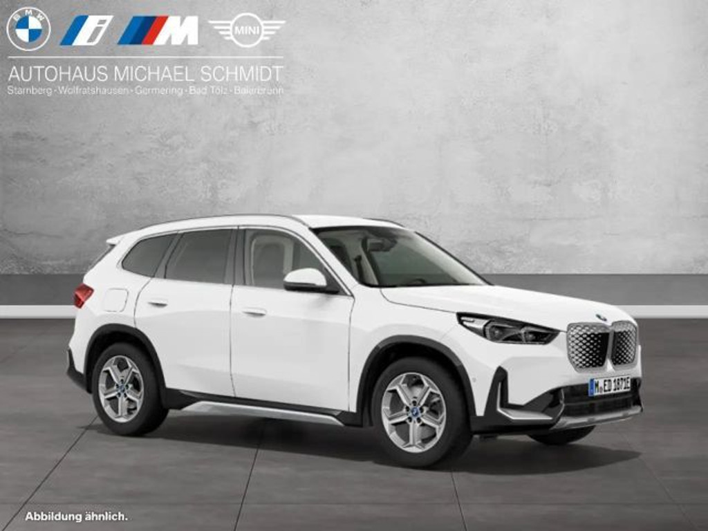 BMW iX1