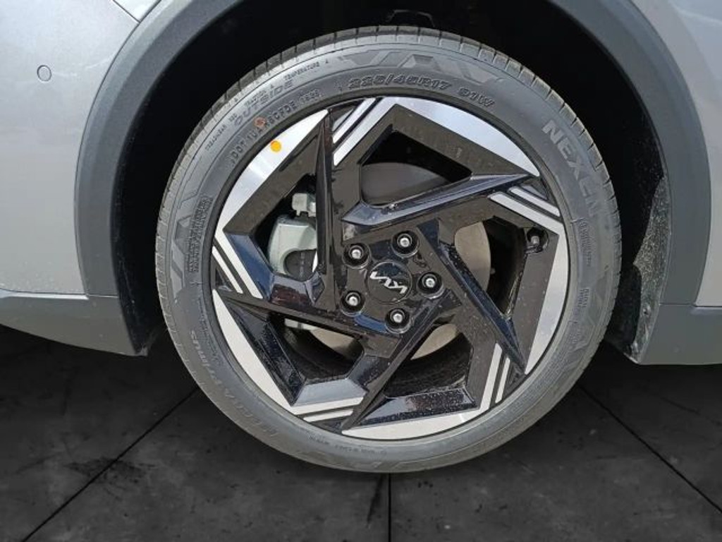 Kia K4