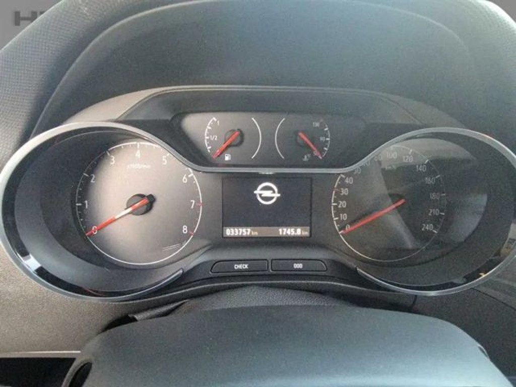 Opel Crossland X