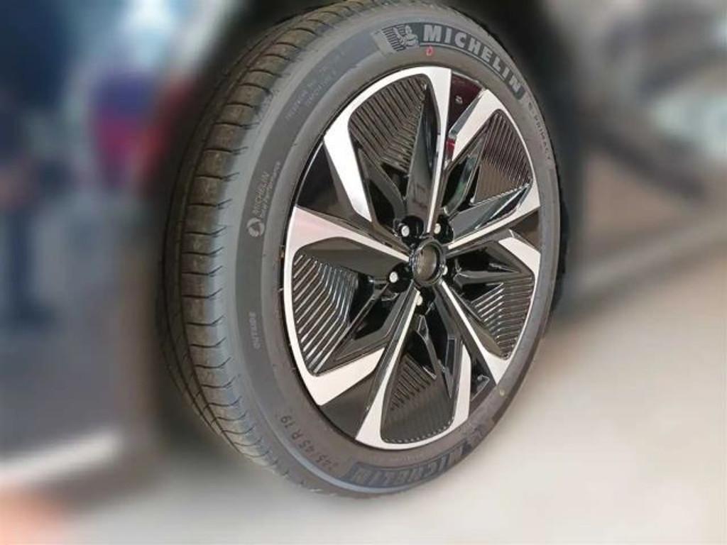 Mazda 6e